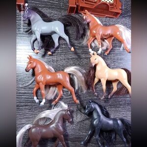 Spirit Collector Espada Horse Assortment